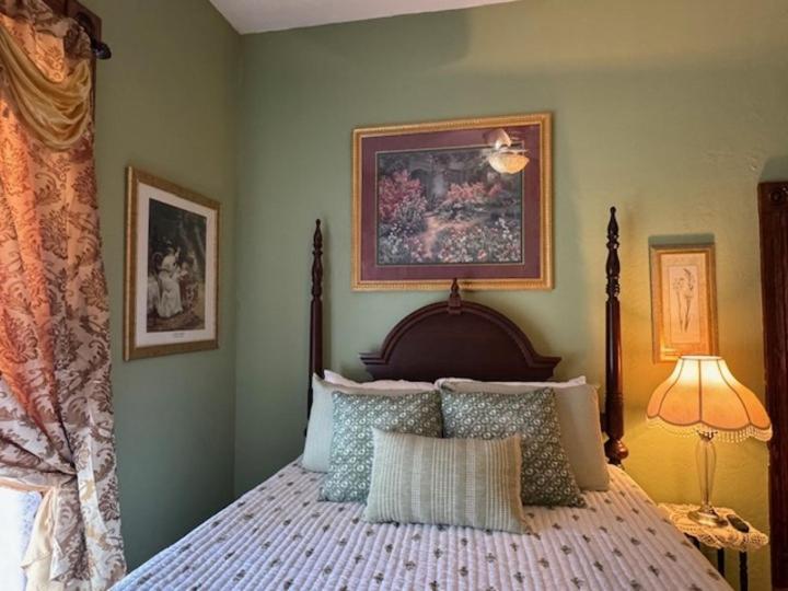 Woodbine Inn And Restaurant Madisonville Esterno foto