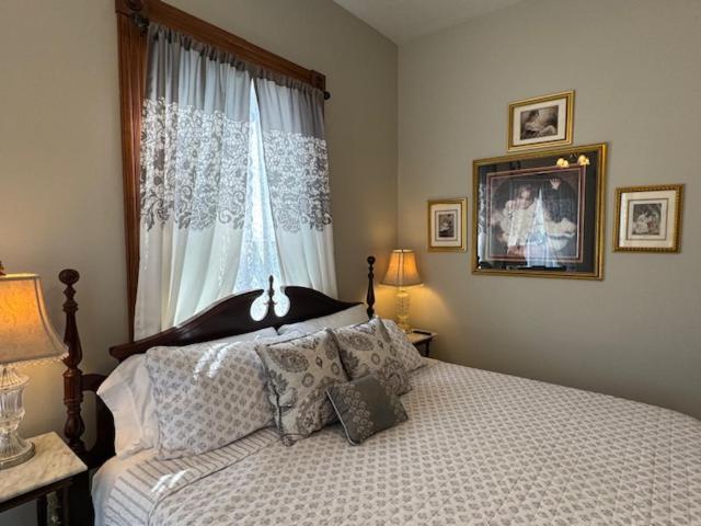 Woodbine Inn And Restaurant Madisonville Esterno foto