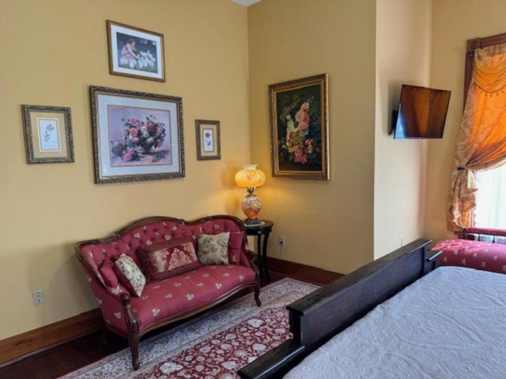 Woodbine Inn And Restaurant Madisonville Esterno foto