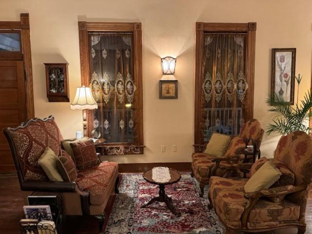 Woodbine Inn And Restaurant Madisonville Esterno foto