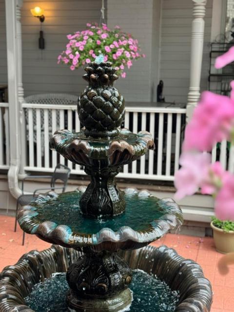 Woodbine Inn And Restaurant Madisonville Esterno foto