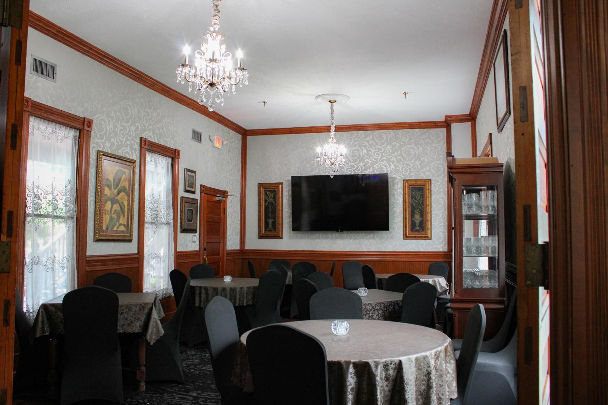 Woodbine Inn And Restaurant Madisonville Esterno foto